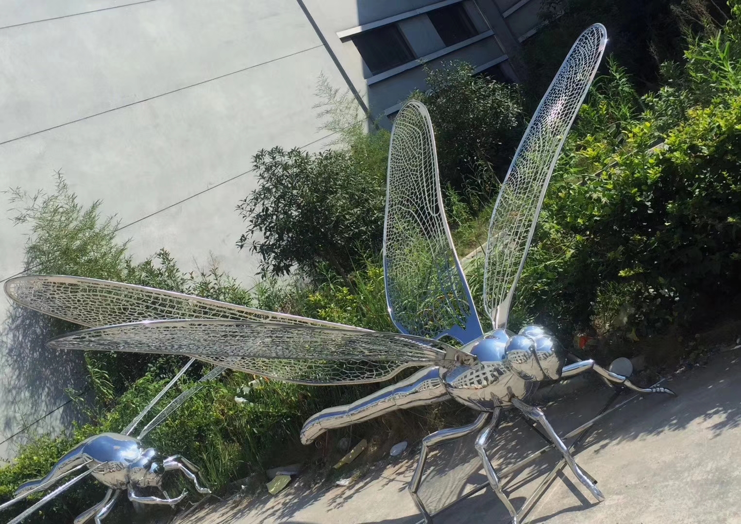 Custom Stainless Steel Sculptures - Modern Metal Art for Indoor/Outdoor